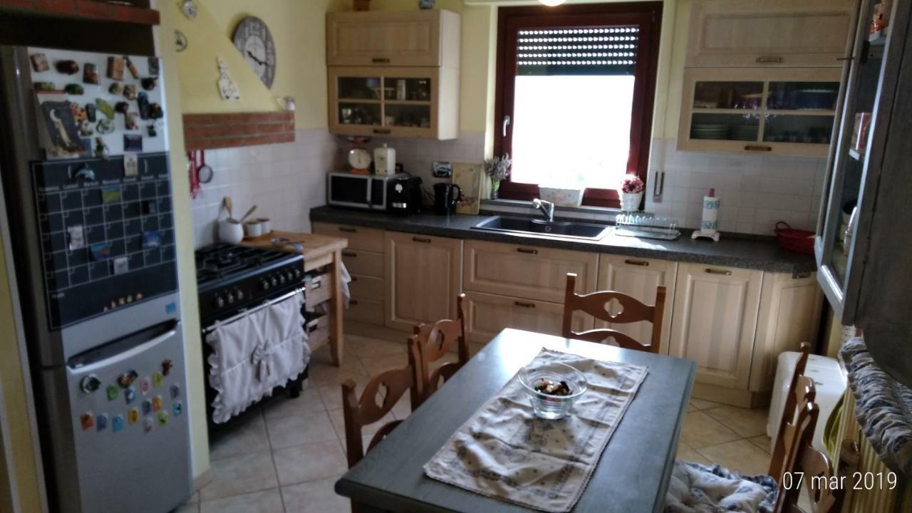 Residenza Montevile Di Spaccini Gabriella Понте Сан Джовани Екстериор снимка